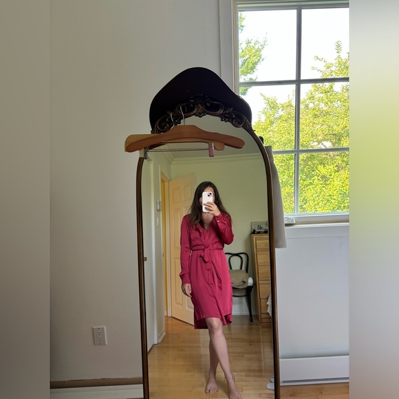 BCBG silky dress - Picture 7 of 7